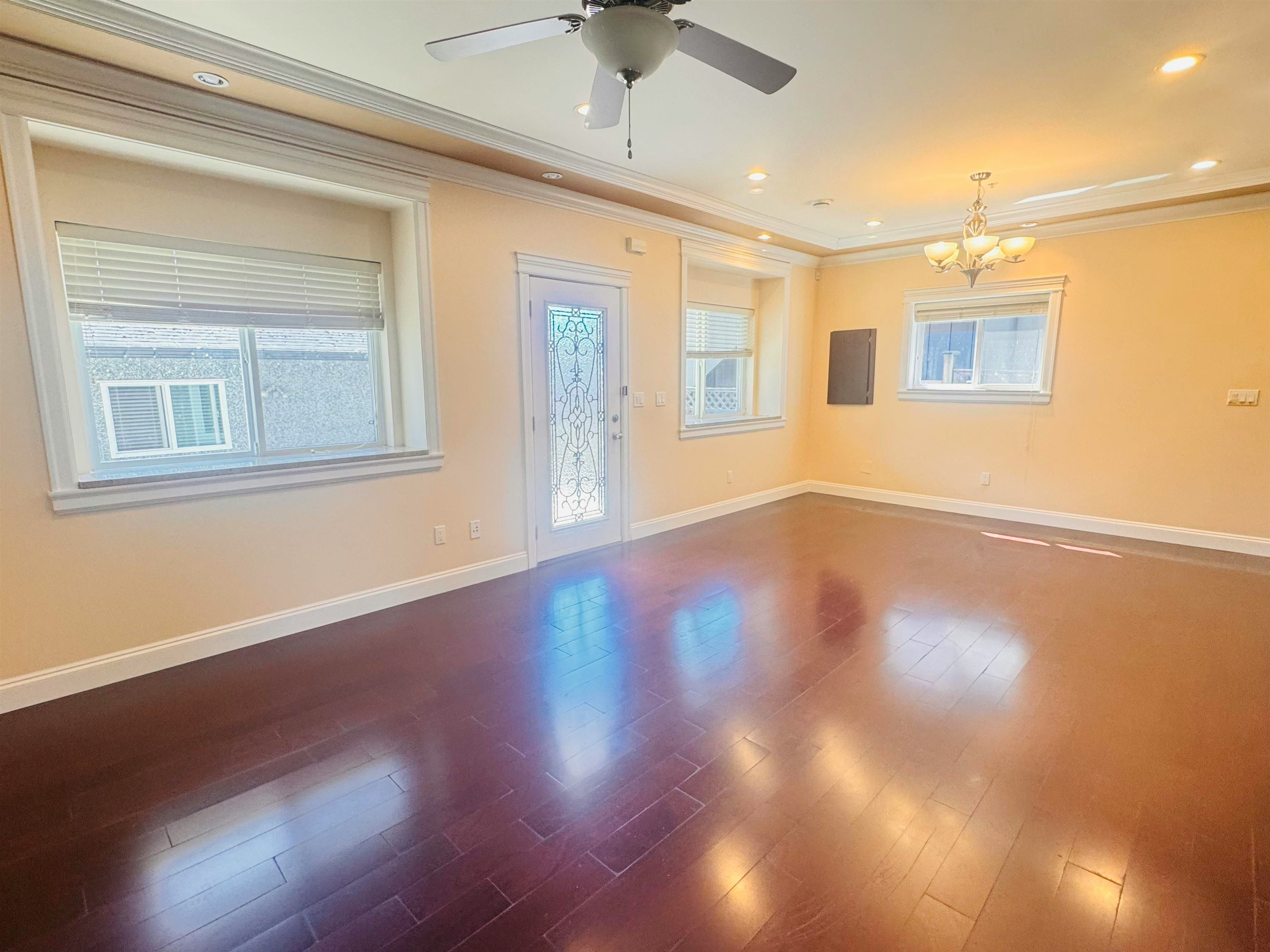 700 W 68th Avenue, Vancouver, BC, V6P 2T9 - 3