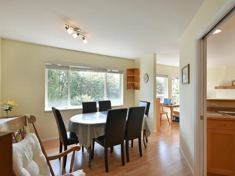 6317 Samron Road, Sechelt, BC, V7Z 0N6 - 10