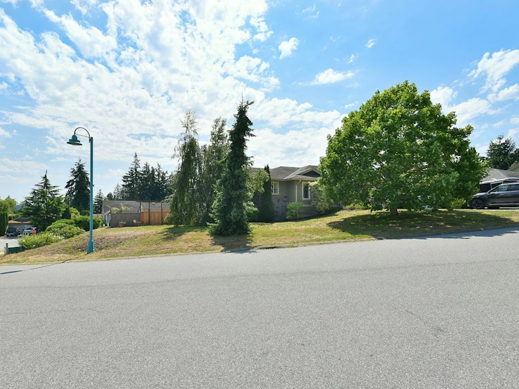 6317 Samron Road, Sechelt, BC, V7Z 0N6 - 24