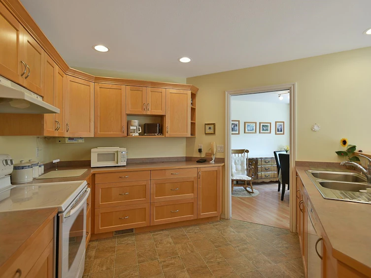 6317 Samron Road, Sechelt, BC, V7Z 0N6 - 7