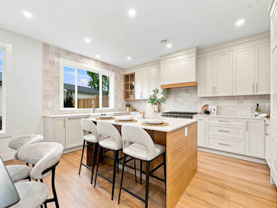 5841 48a Avenue - 5