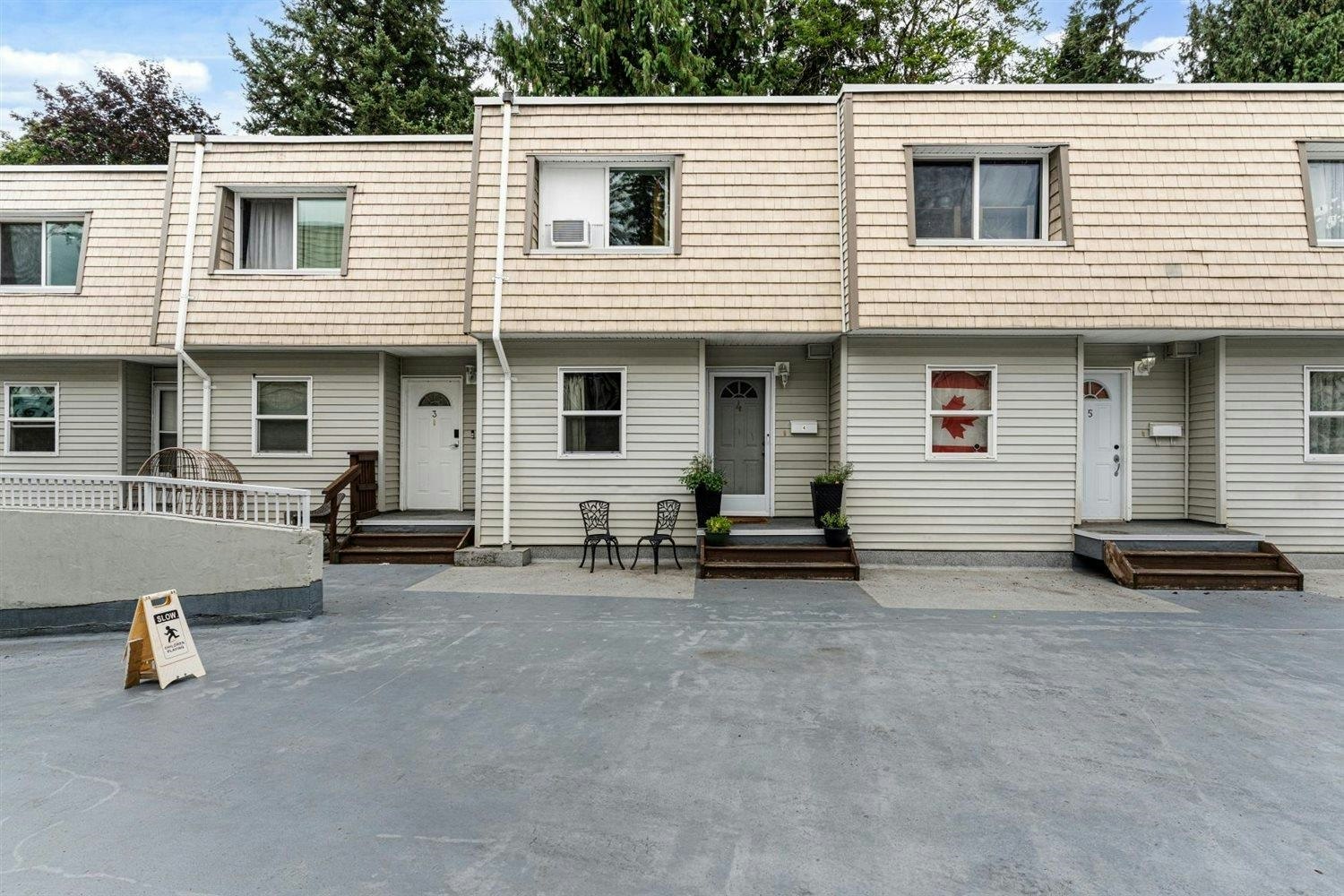 4-33293 E Bourquin Crescent, Abbotsford, BC, V2S 1Y2 - 2