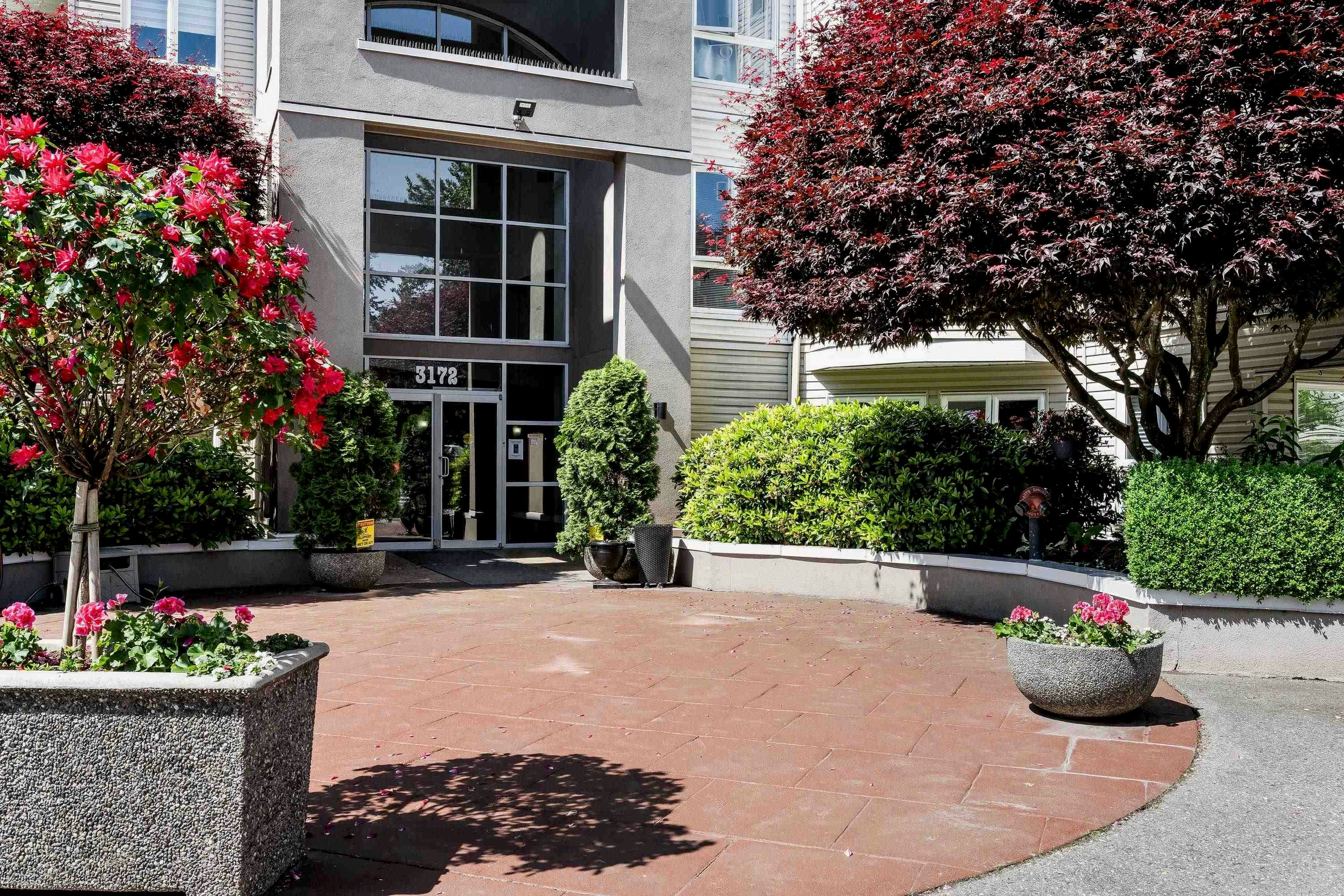 402-3172 Gladwin Road, Abbotsford, BC, V2T 5T3