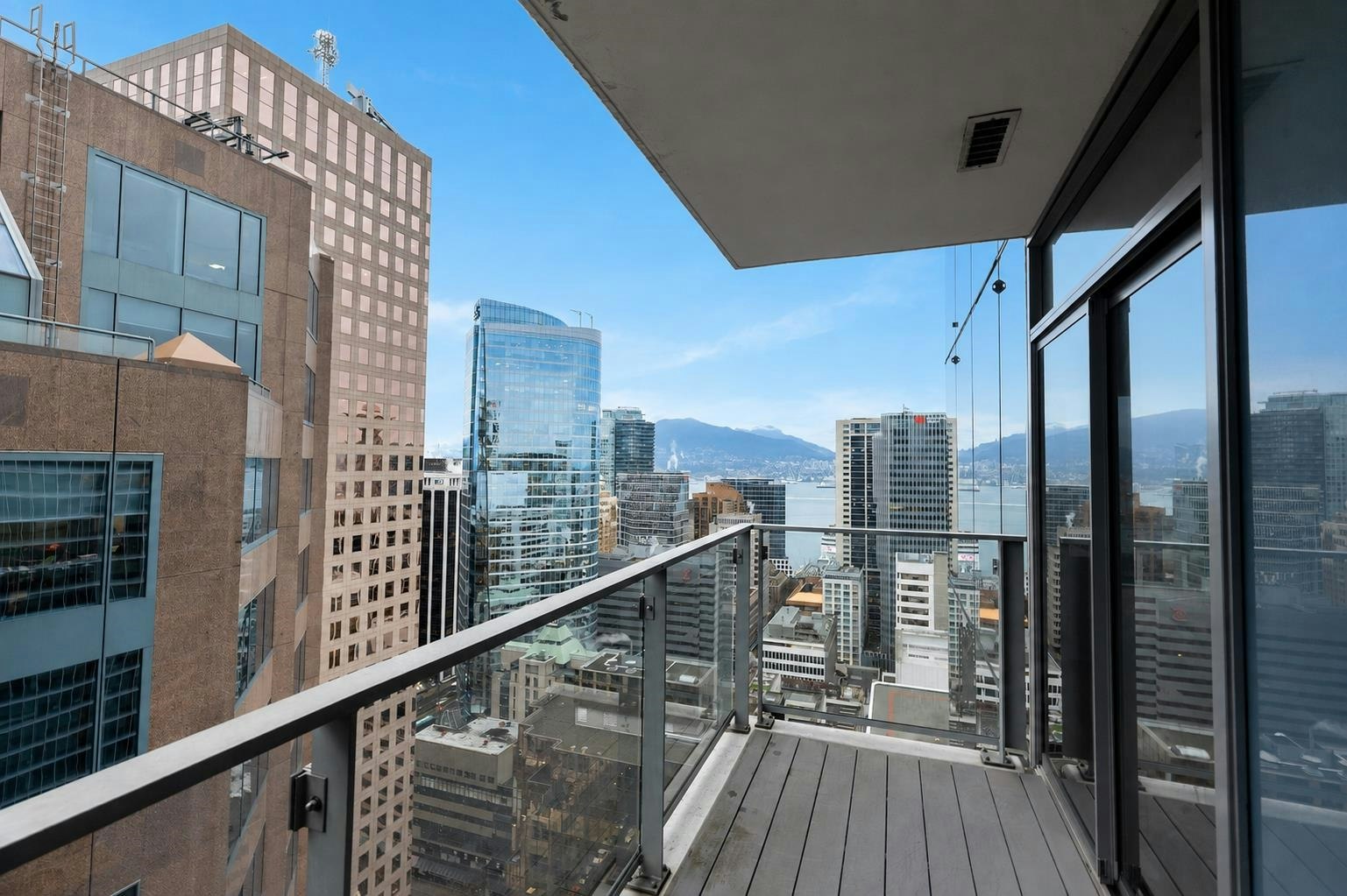 2702-667 Howe Street - 3
