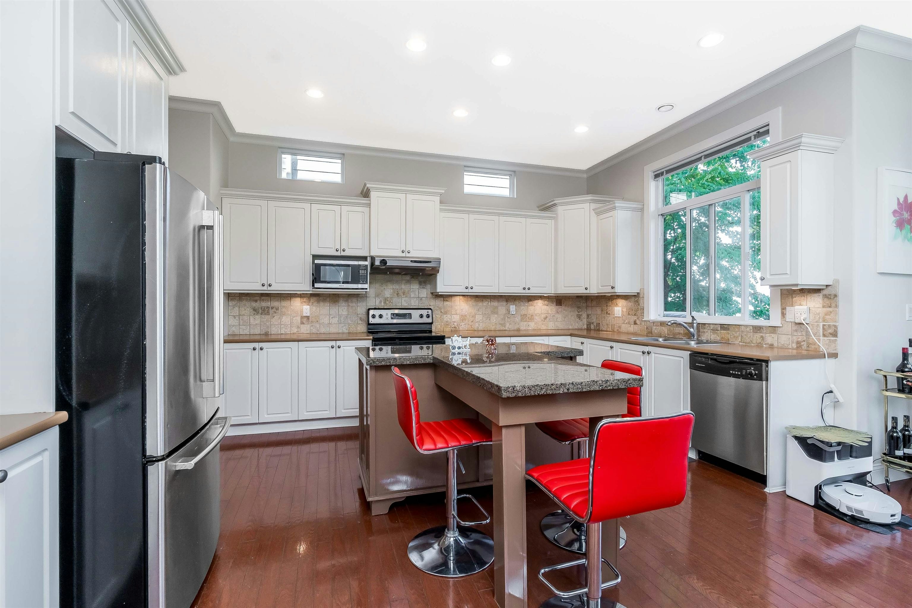 11455 154a Street, Surrey, BC, V3R 2V7 - 12