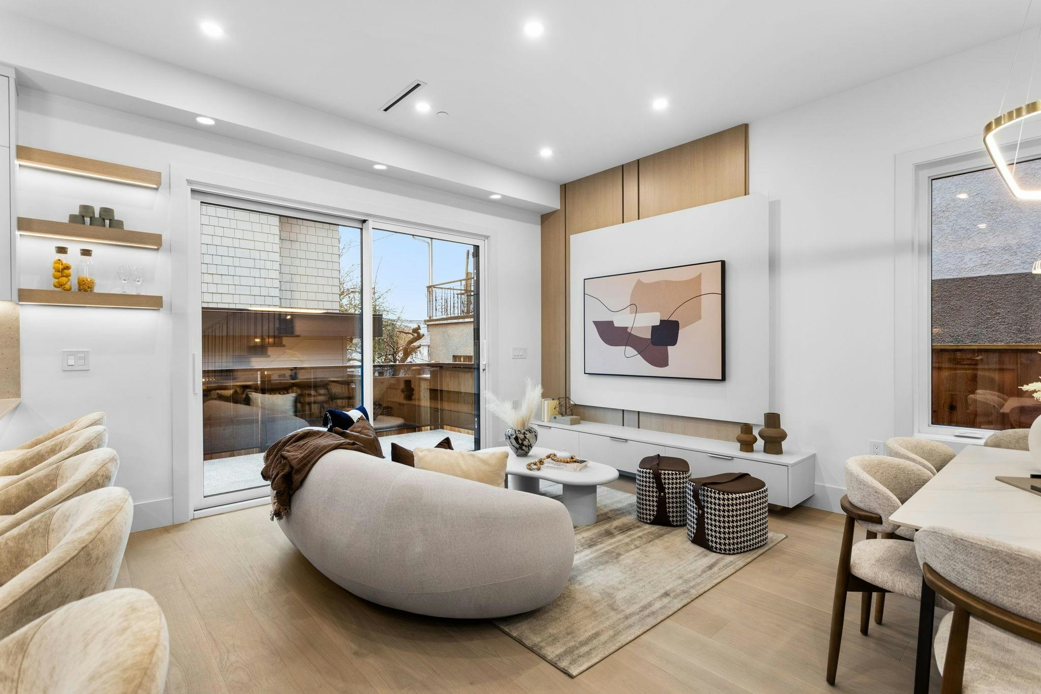 2-3275 Graveley Street, Vancouver, BC, V5K 3K8