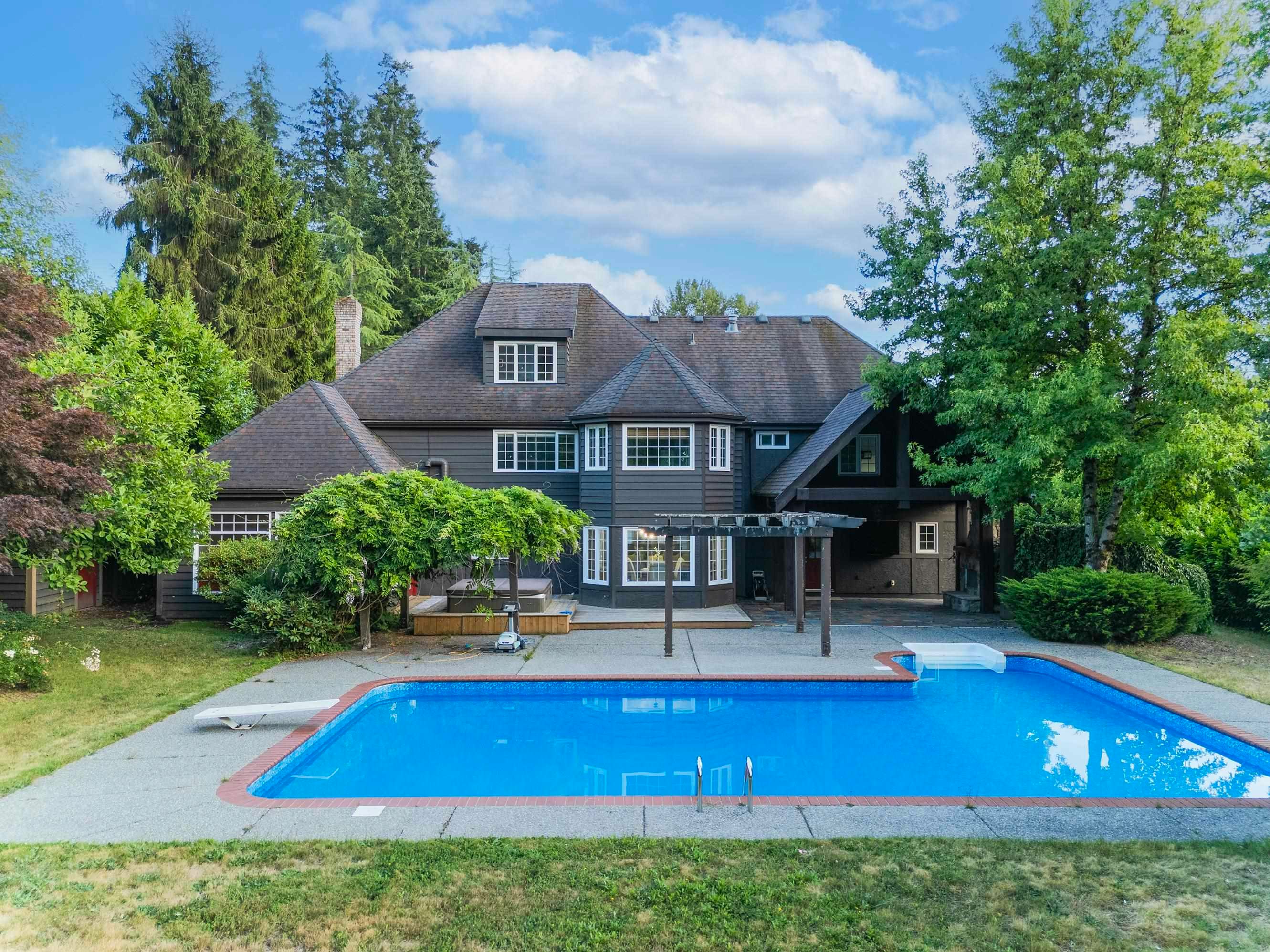 13411 25th Avenue, Surrey, BC, V4P 1Y8