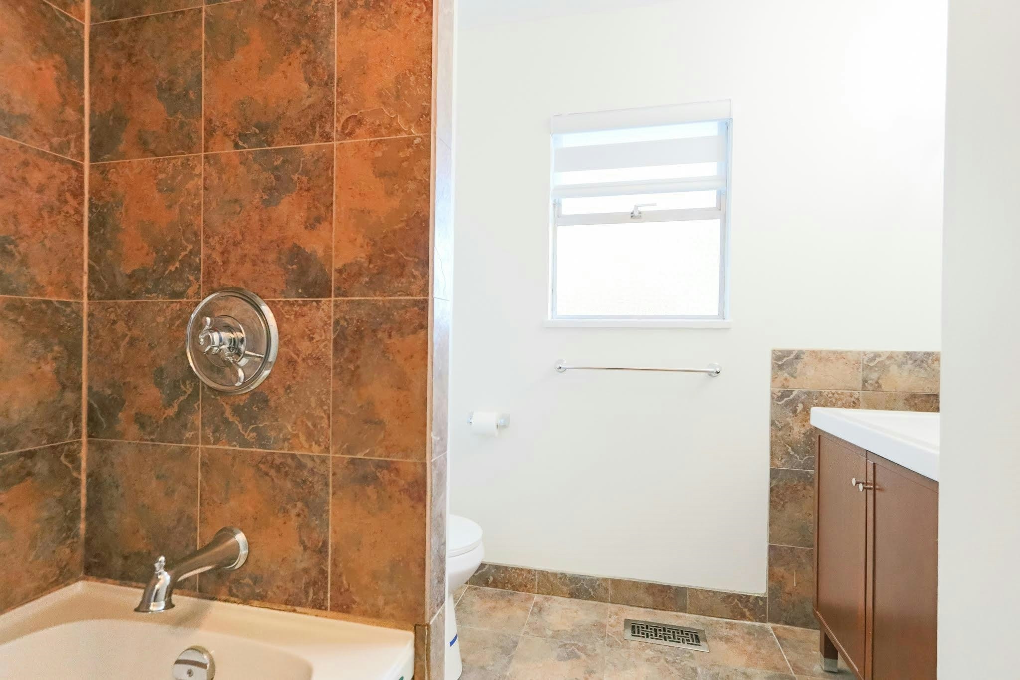 10833 85a Avenue, Delta, BC, V4C 2V2 - 13