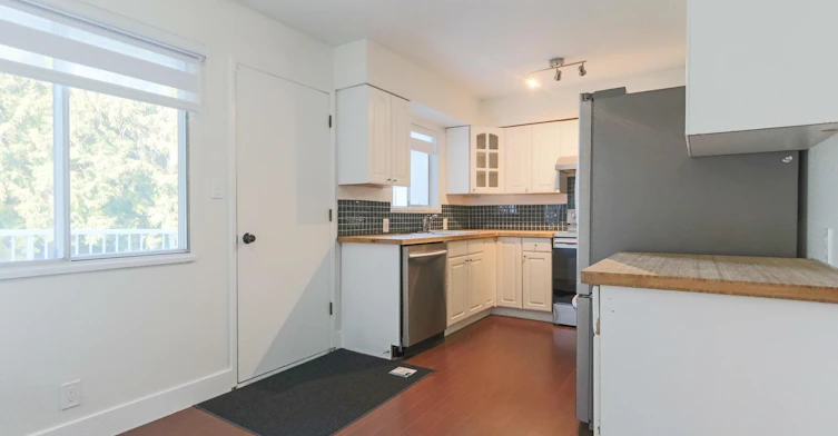 10833 85a Avenue, Delta, BC, V4C 2V2 - 11