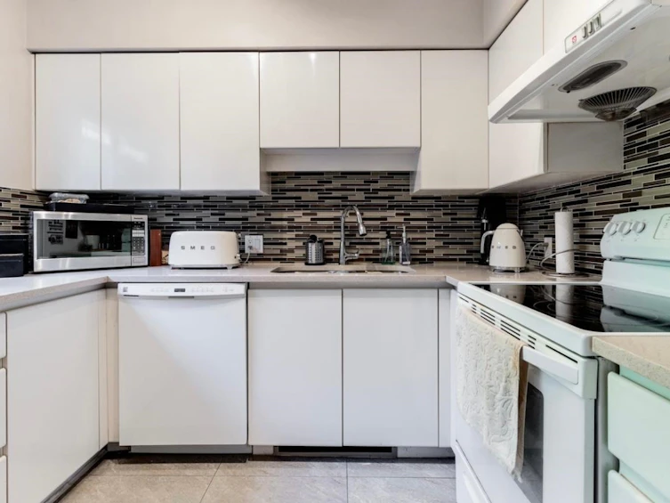 204-3188 Camosun Street, Vancouver, BC, V6R 3X1 - 5