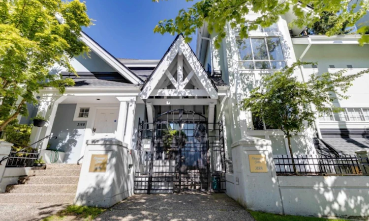204-3188 Camosun Street Street