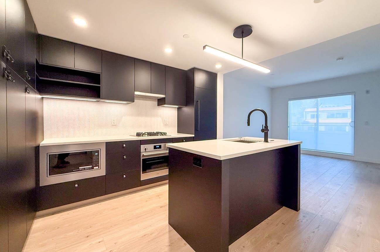 204-1680 E 12th Avenue, Vancouver, BC, V5N 0K9 - 2