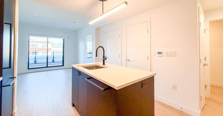 204-1680 E 12th Avenue, Vancouver, BC, V5N 0K9 - 4