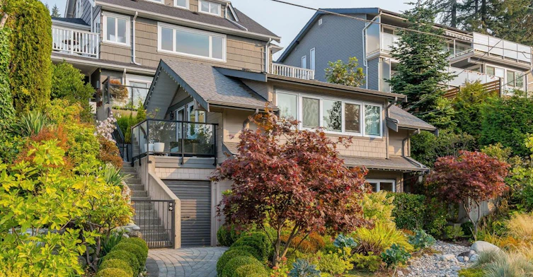 B-420 Tempe Crescent, North Vancouver, BC, V7N 1E6 - 2