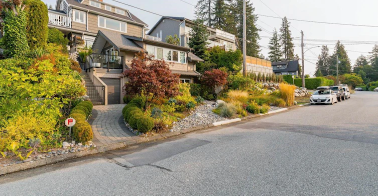 B-420 Tempe Crescent, North Vancouver, BC, V7N 1E6 - 3