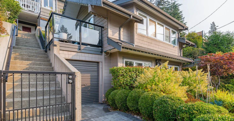 B-420 Tempe Crescent, North Vancouver, BC, V7N 1E6 - 5
