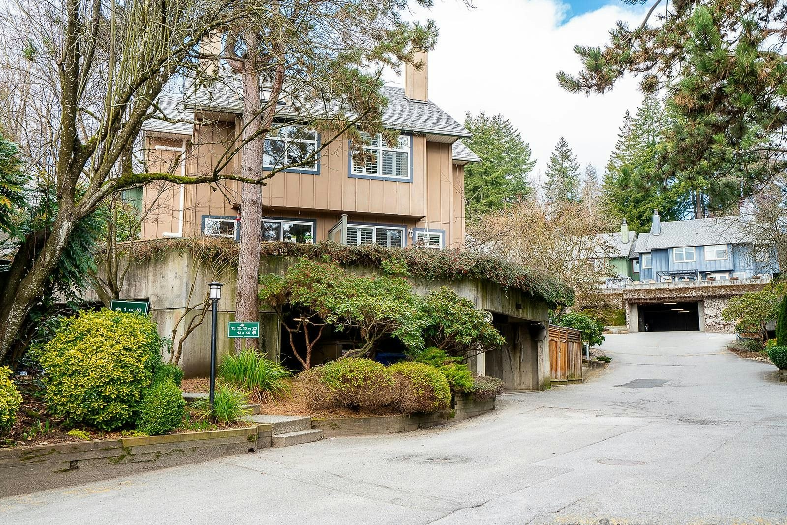 42-900 W 17th Street, North Vancouver, BC, V7P 3K5