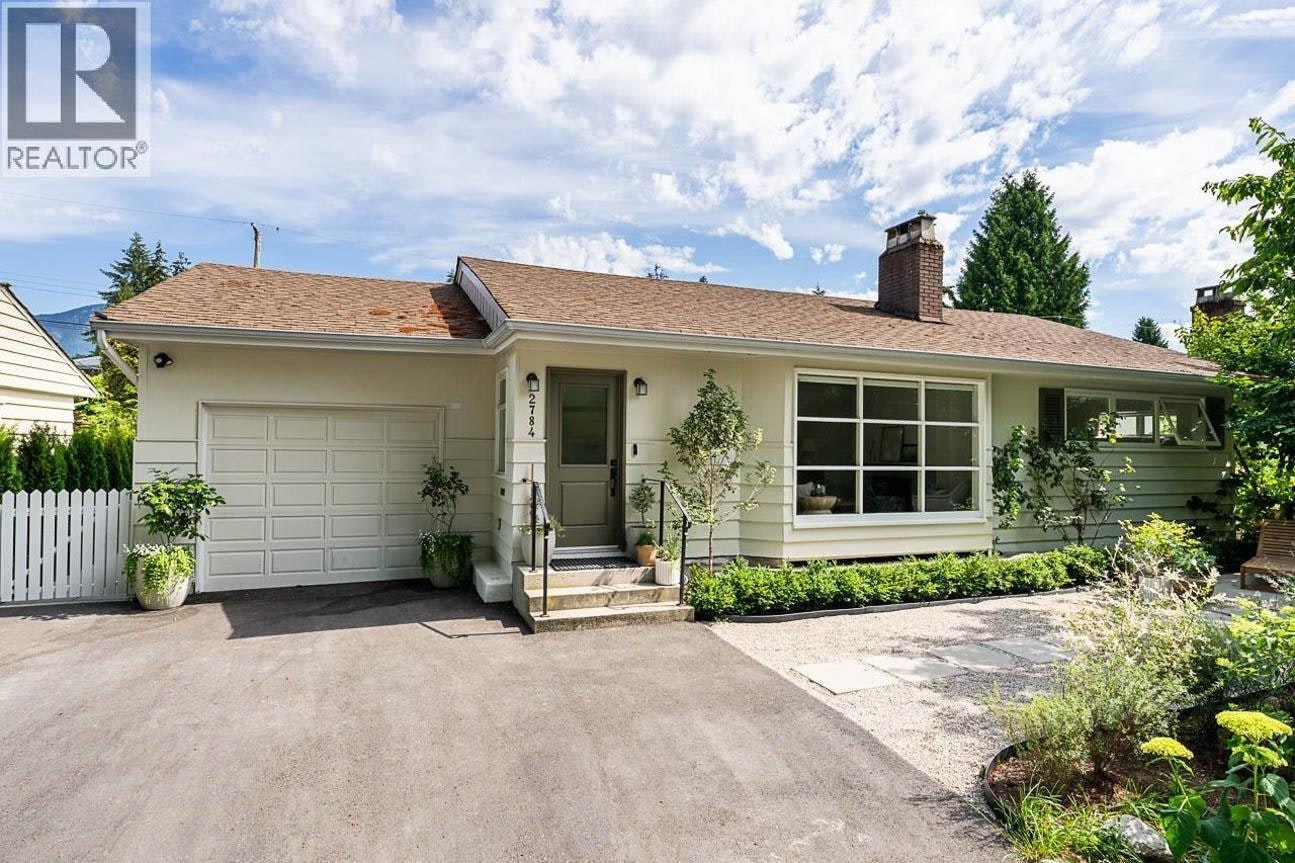 2784 Crescentview Drive, North Vancouver, BC, V7R 2V1 - 2