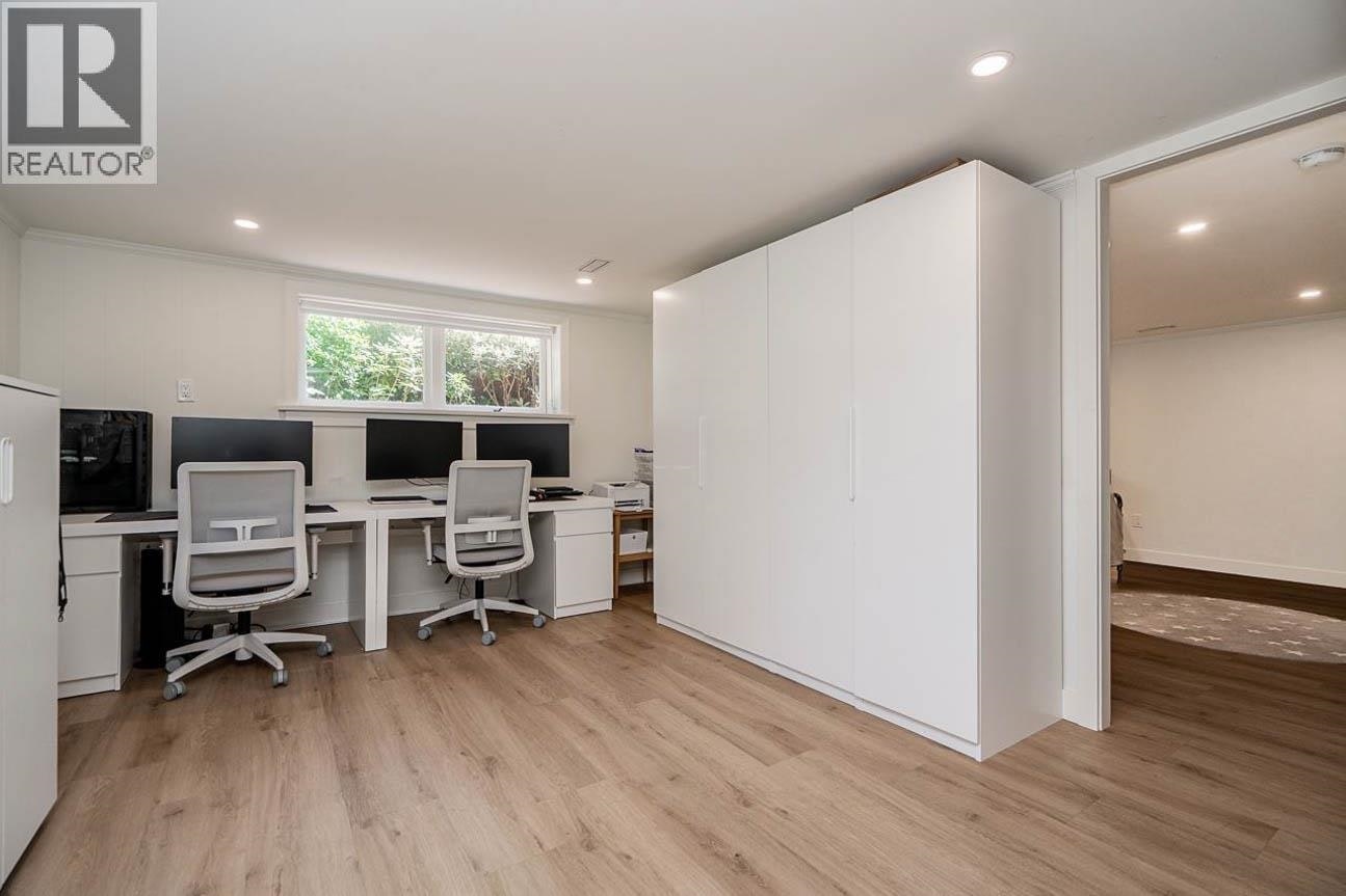 2784 Crescentview Drive, North Vancouver, BC, V7R 2V1 - 6