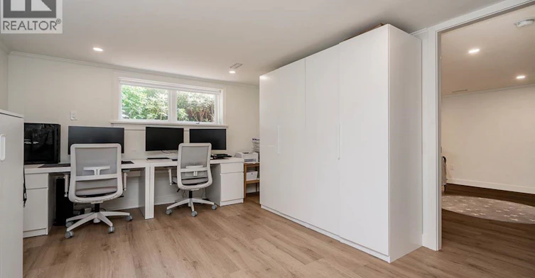2784 Crescentview Drive, North Vancouver, BC, V7R 2V1 - 6