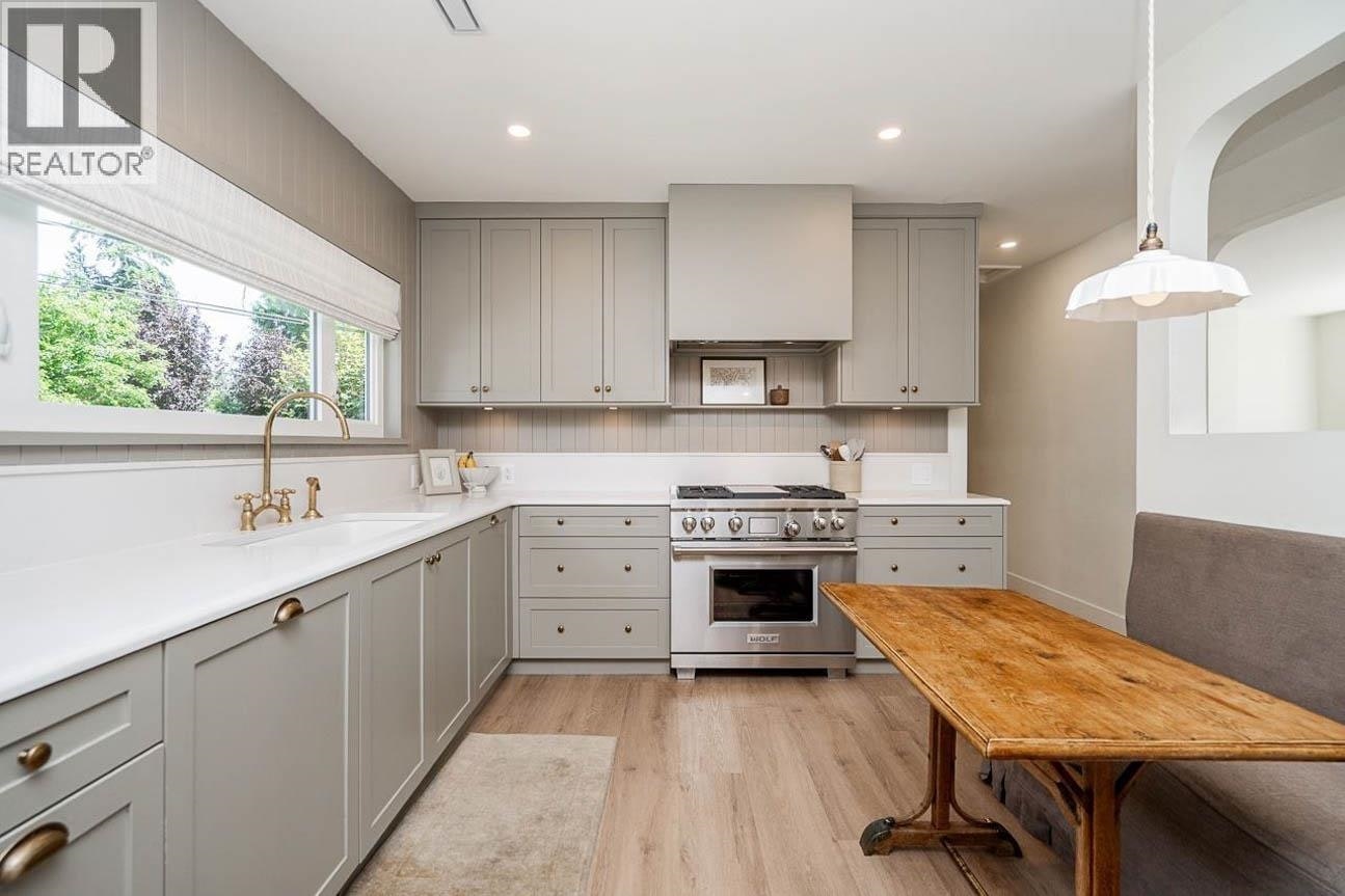 2784 Crescentview Drive, North Vancouver, BC, V7R 2V1 - 21