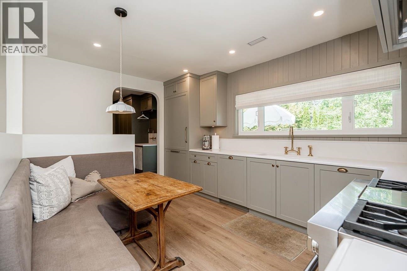 2784 Crescentview Drive, North Vancouver, BC, V7R 2V1 - 20