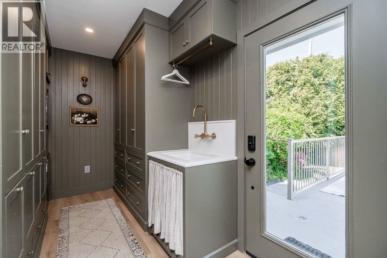 2784 Crescentview Drive, North Vancouver, BC, V7R 2V1 - 22