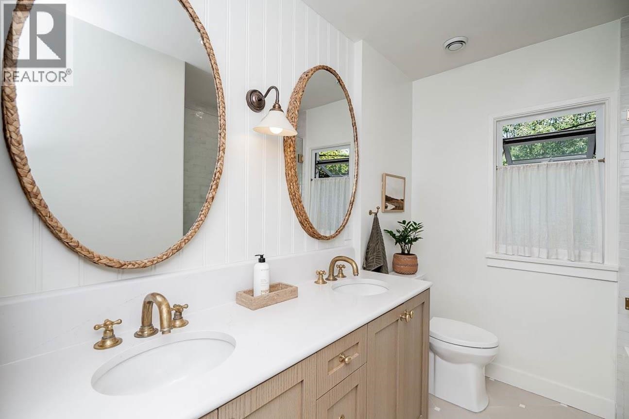 2784 Crescentview Drive, North Vancouver, BC, V7R 2V1 - 5