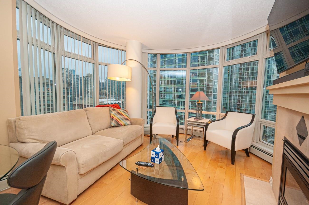 1605-1199 Marinaside Crescent, Vancouver, BC, V6Z 2Y2 - 5