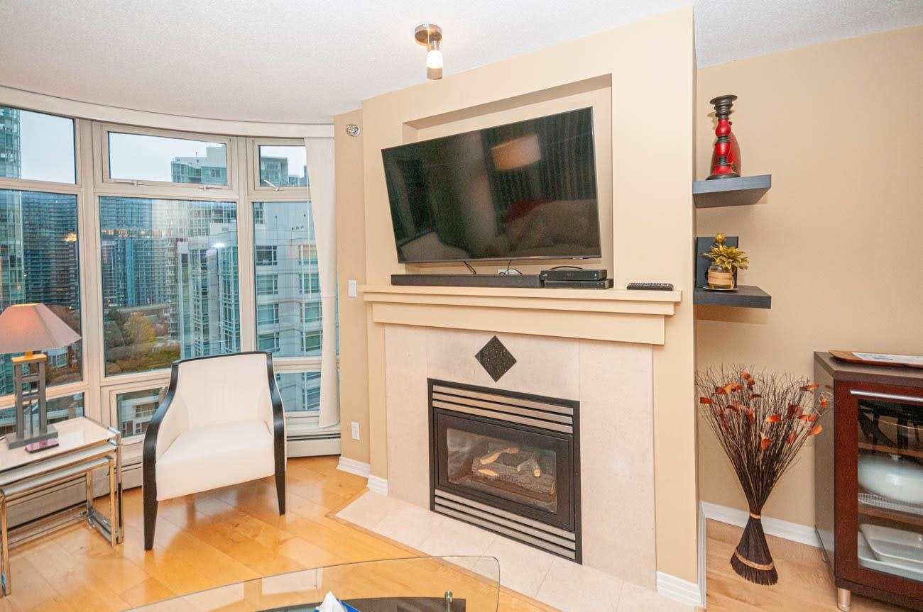 1605-1199 Marinaside Crescent, Vancouver, BC, V6Z 2Y2 - 10