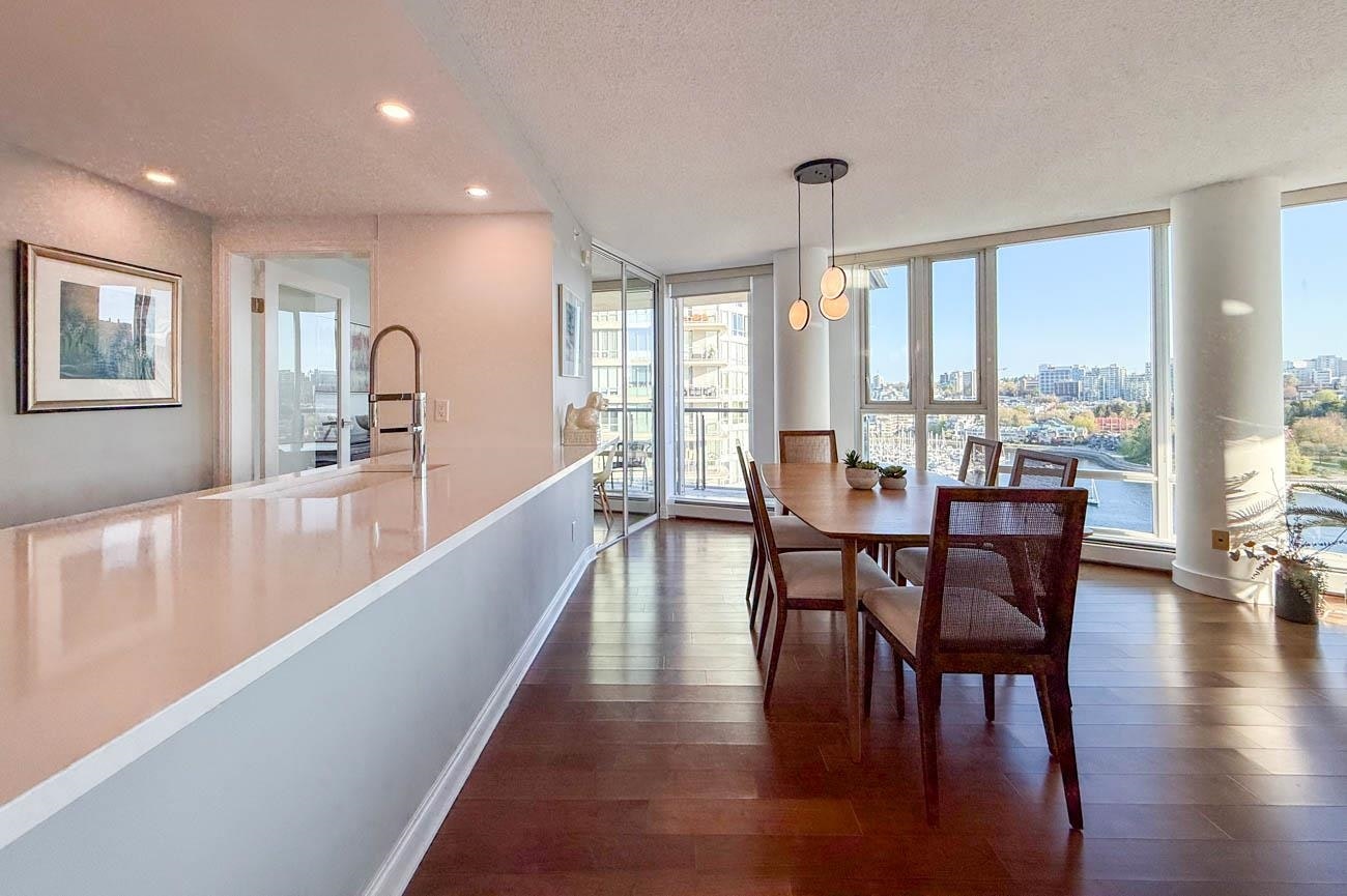 1702-1383 Marinaside Crescent, Vancouver, BC, V6Z 2W9 - 11