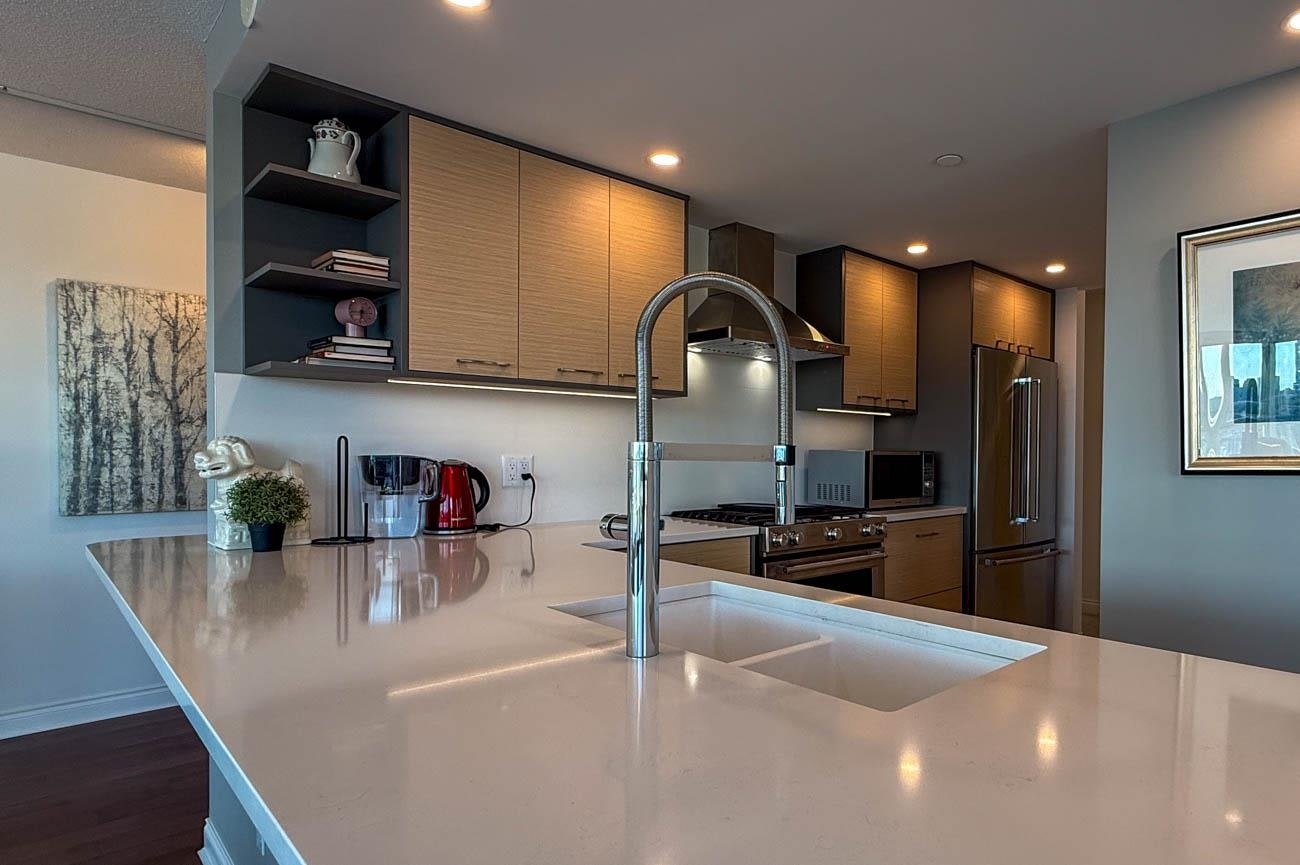 1702-1383 Marinaside Crescent, Vancouver, BC, V6Z 2W9 - 17