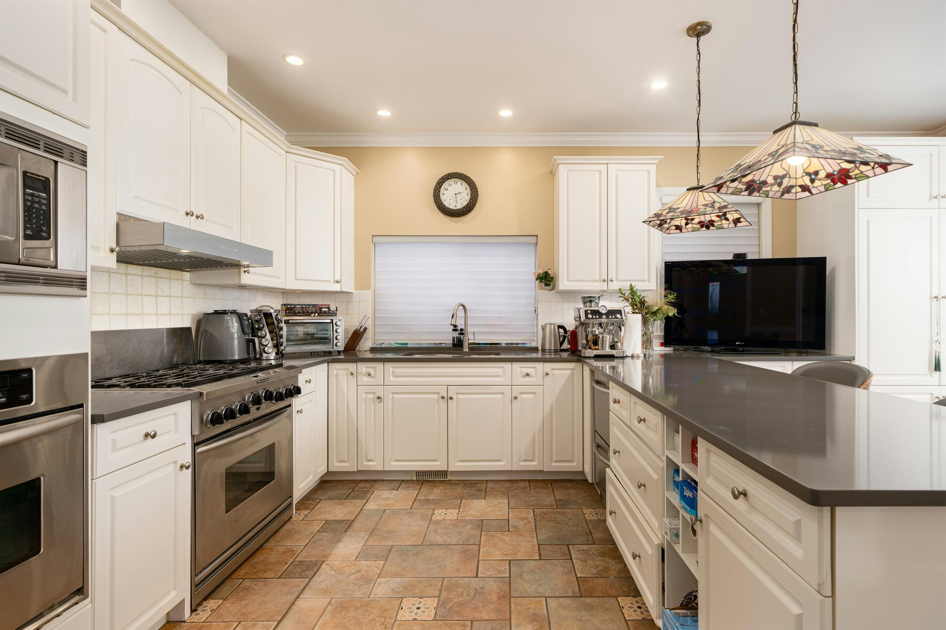 2087 W 18th Avenue, Vancouver, BC, V6J 2N7 - 16