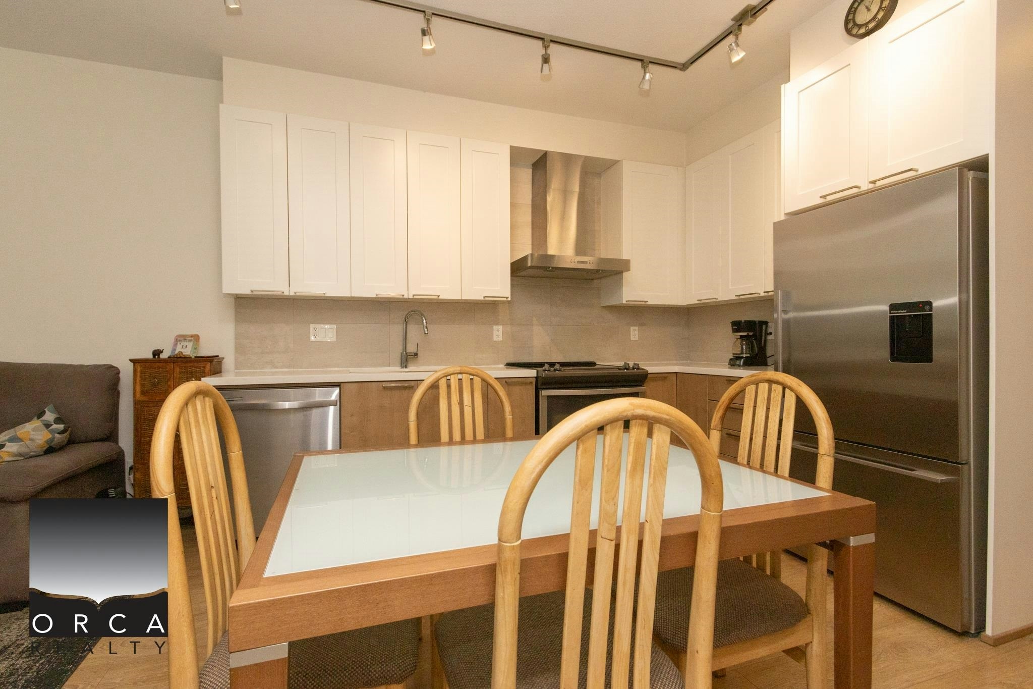 114-116 Regan Avenue, Coquitlam, BC, V3J 0E5 - 8