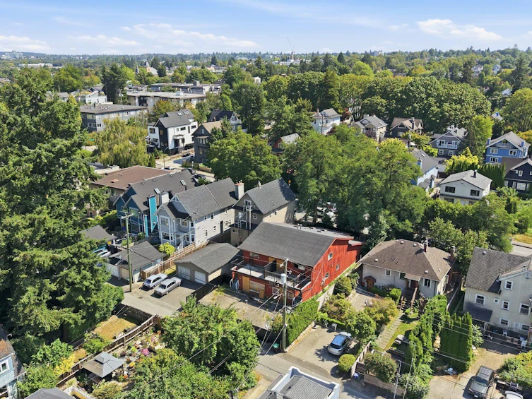 53 W 12th Avenue, Vancouver, BC, V5Y 1T4 - 2
