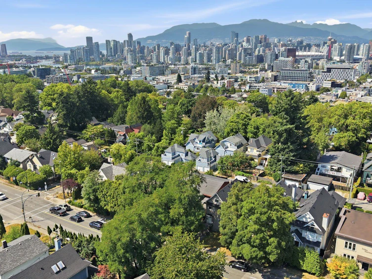 57 W 12th Avenue, Vancouver, BC, V5Y 1T4 - 6