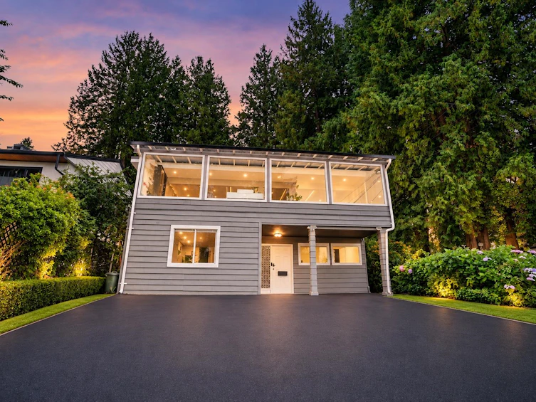 3570 Lonsdale Avenue, North Vancouver, BC, V7N 3K4 - 2