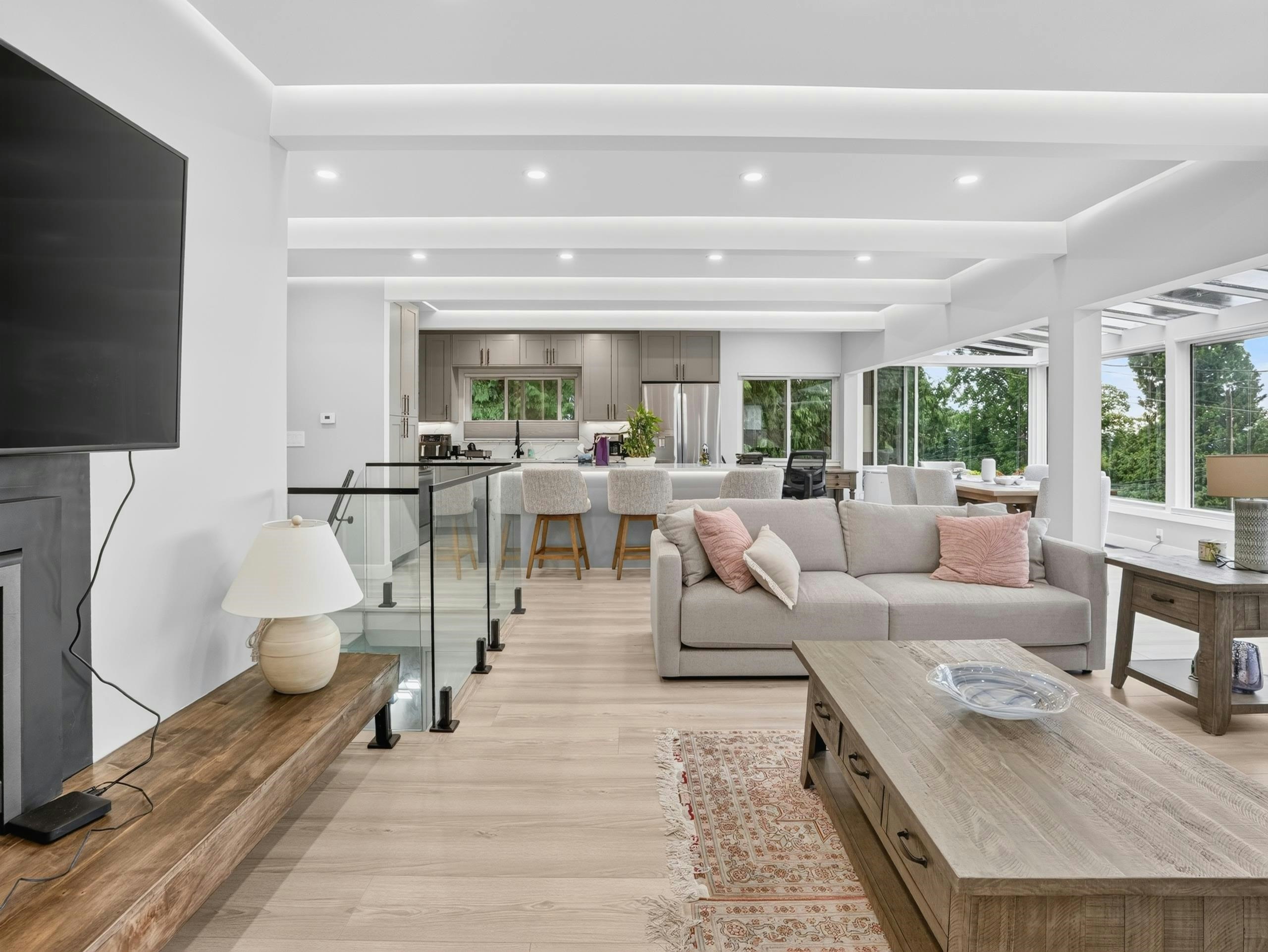 3570 Lonsdale Avenue - 5
