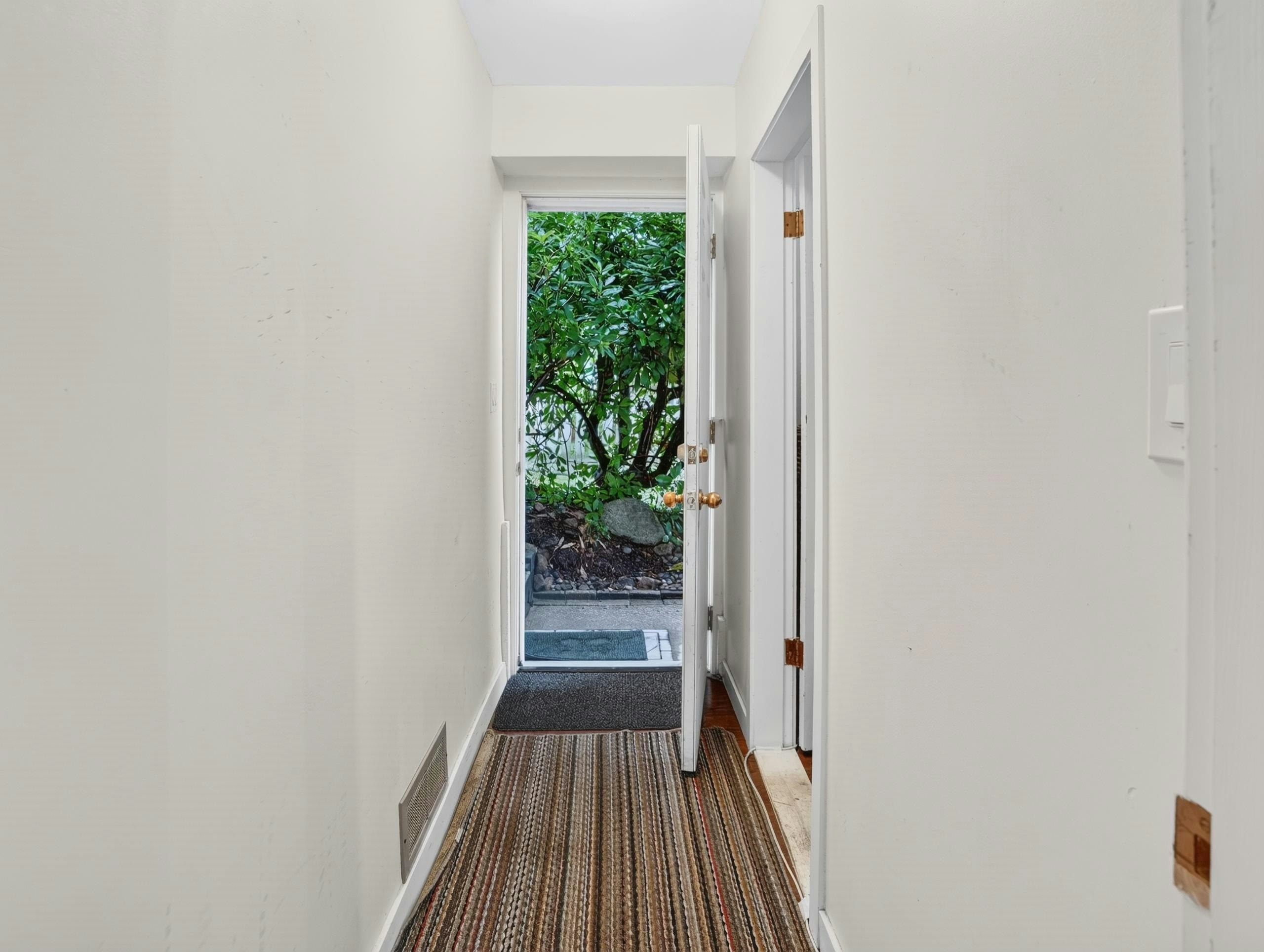 3570 Lonsdale Avenue, North Vancouver, BC, V7N 3K4 - 22