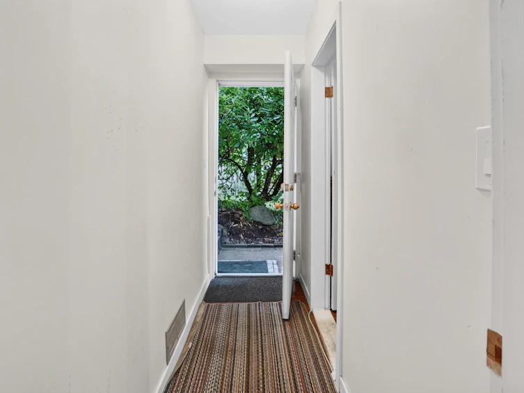 3570 Lonsdale Avenue, North Vancouver, BC, V7N 3K4 - 22