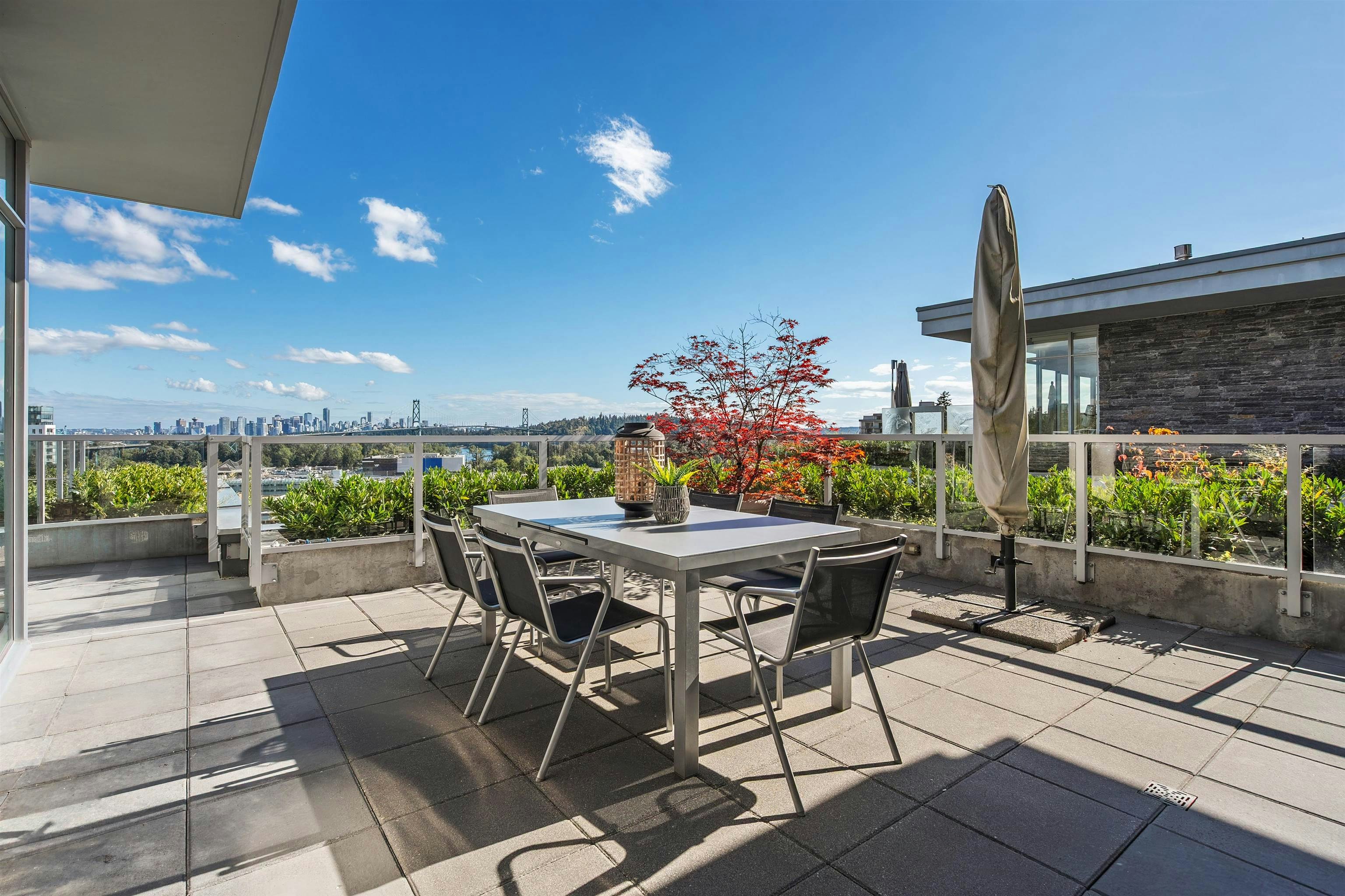 702-876 Keith Road - 3