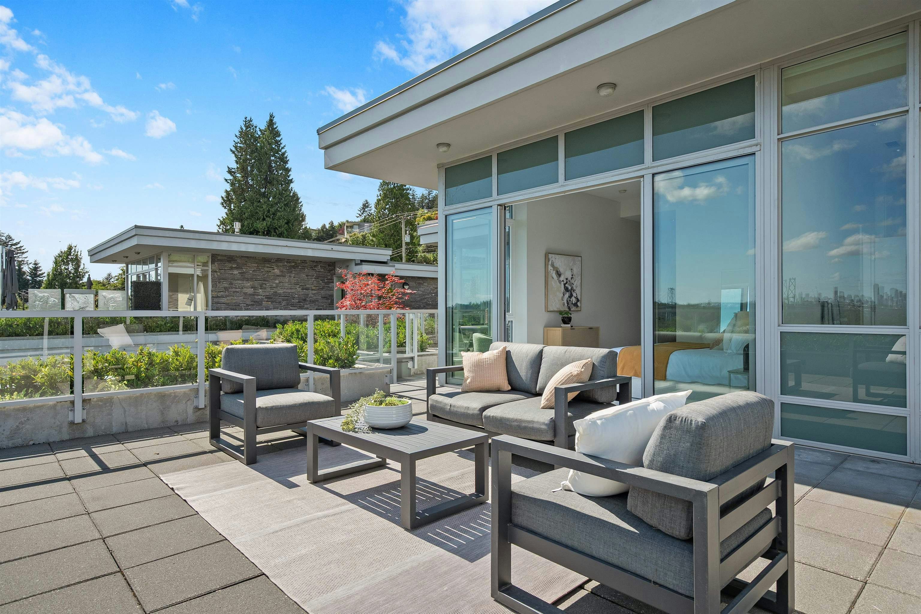 702-876 Keith Road - 2