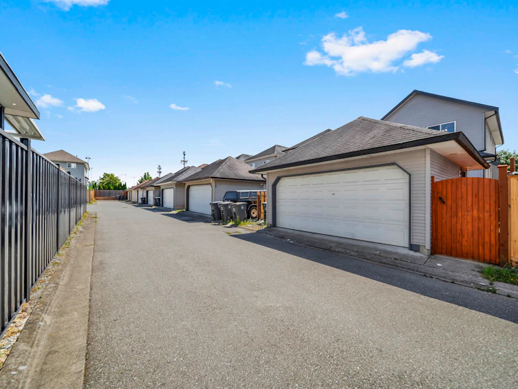 16773 63 Avenue, Surrey, BC, V3S 1X3 - 32