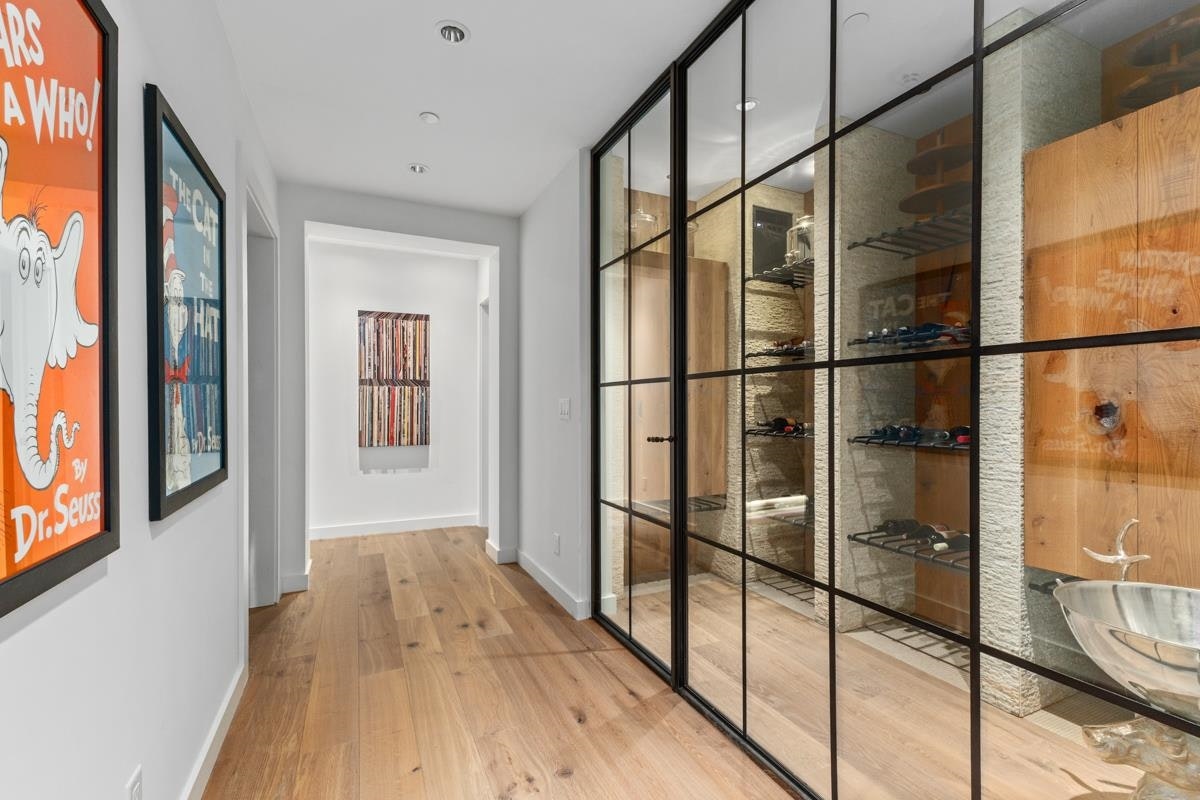 2940 Mathers Avenue, West Vancouver, BC, V7V 2K1 - 32