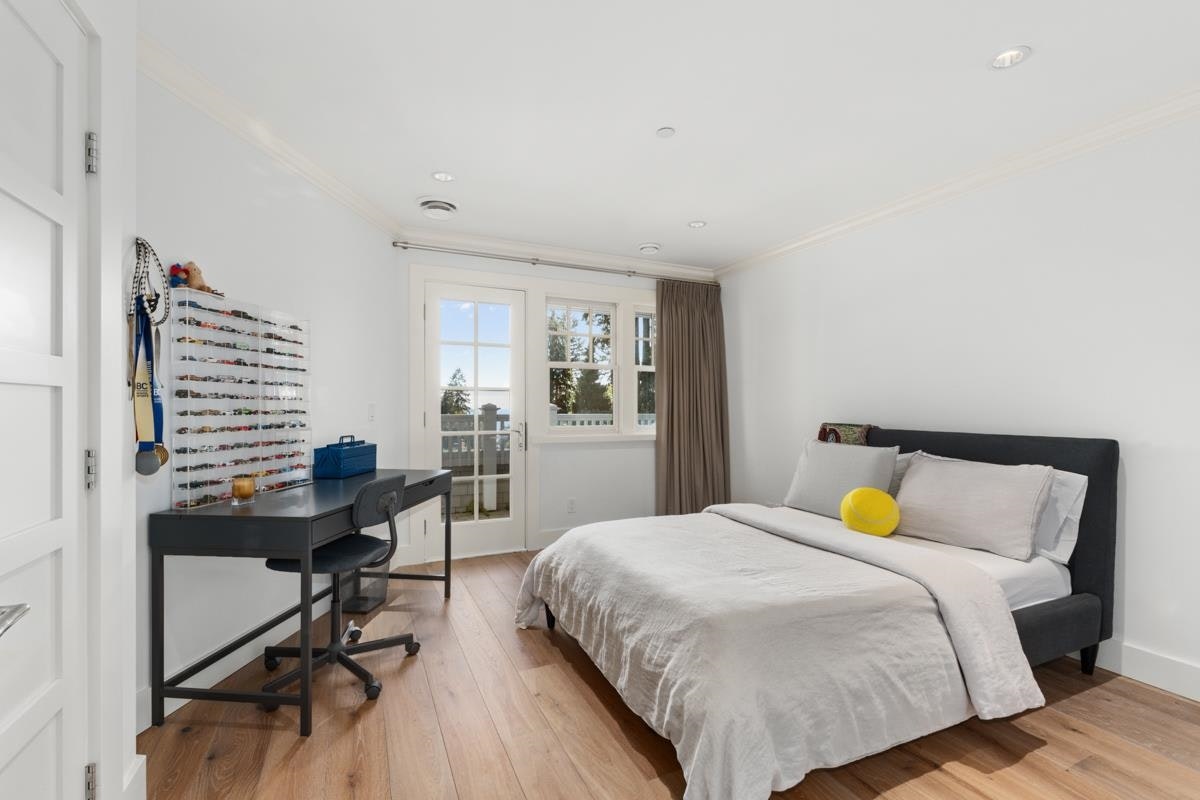 2940 Mathers Avenue, West Vancouver, BC, V7V 2K1 - 21