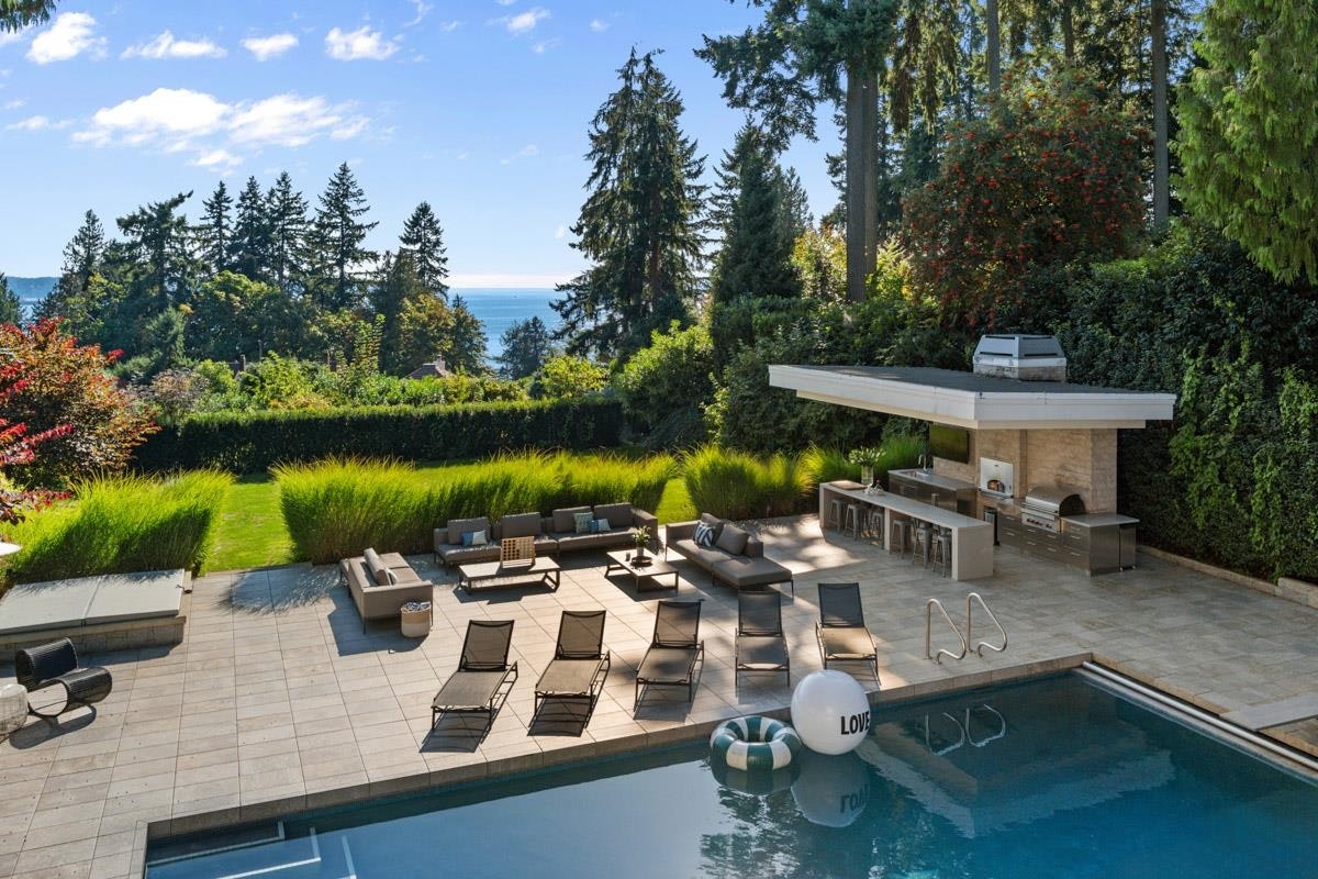 2940 Mathers Avenue, West Vancouver, BC, V7V 2K1 - 40