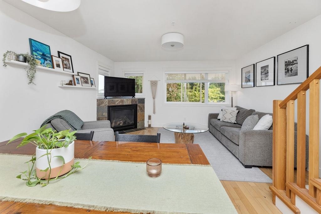 3-728 Gibsons Way, Gibsons, BC, V0N 1V9 - 8