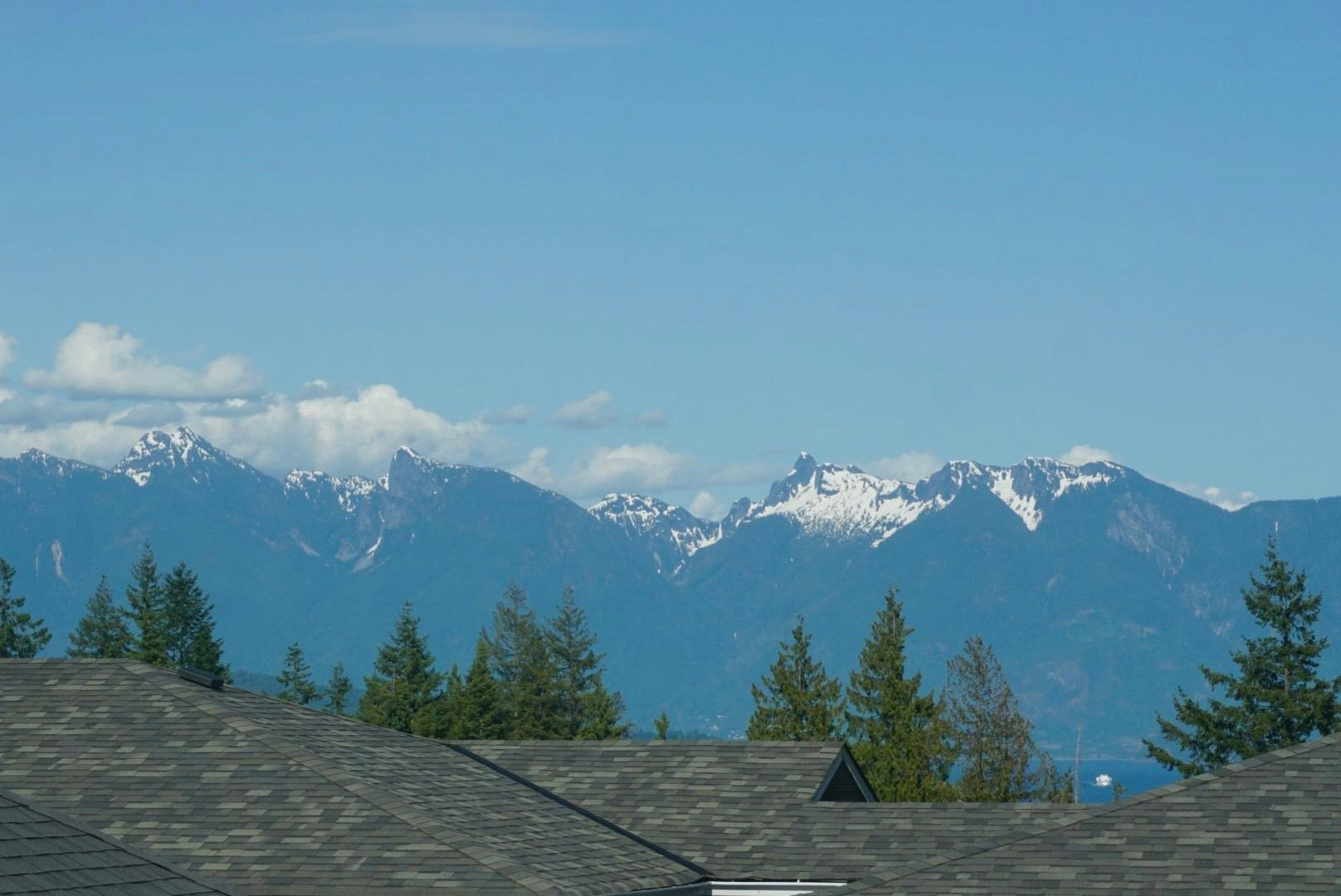 3-728 Gibsons Way, Gibsons, BC, V0N 1V9