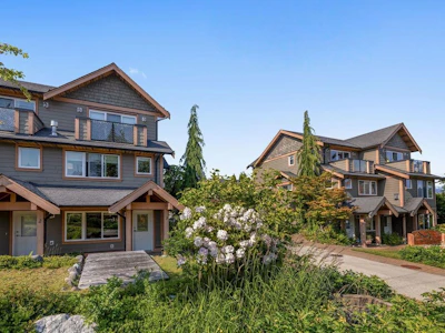 3-728 Gibsons Way - 3