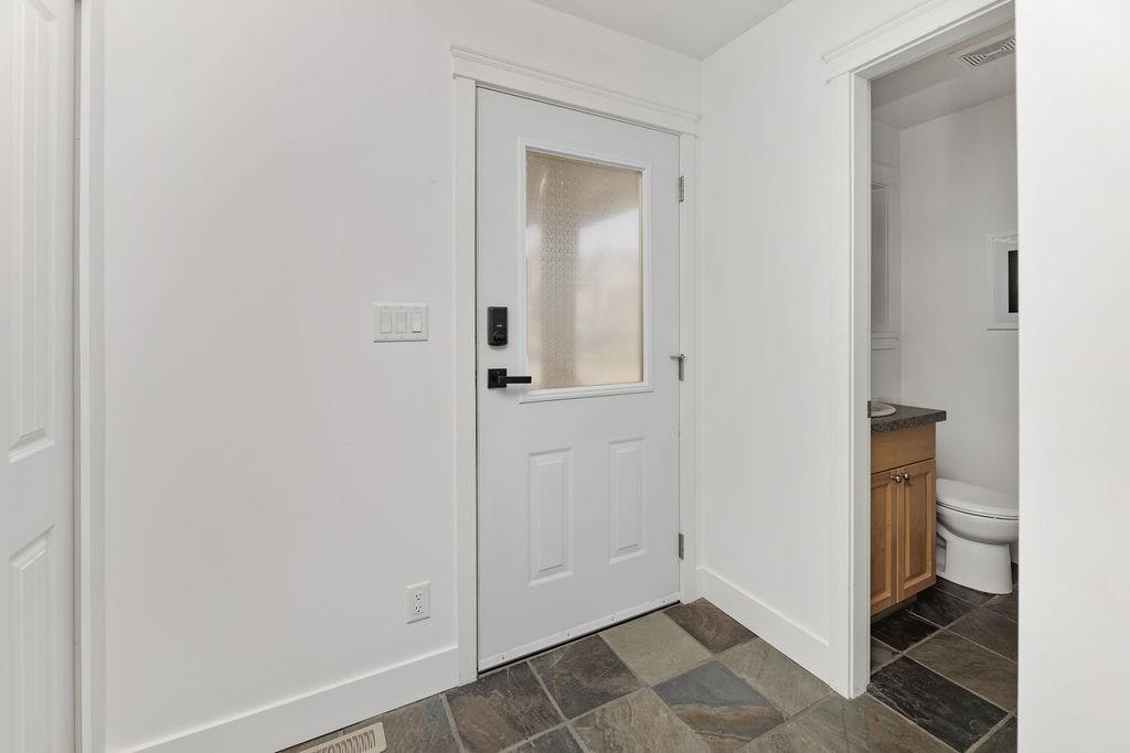 3-728 Gibsons Way, Gibsons, BC, V0N 1V9 - 17